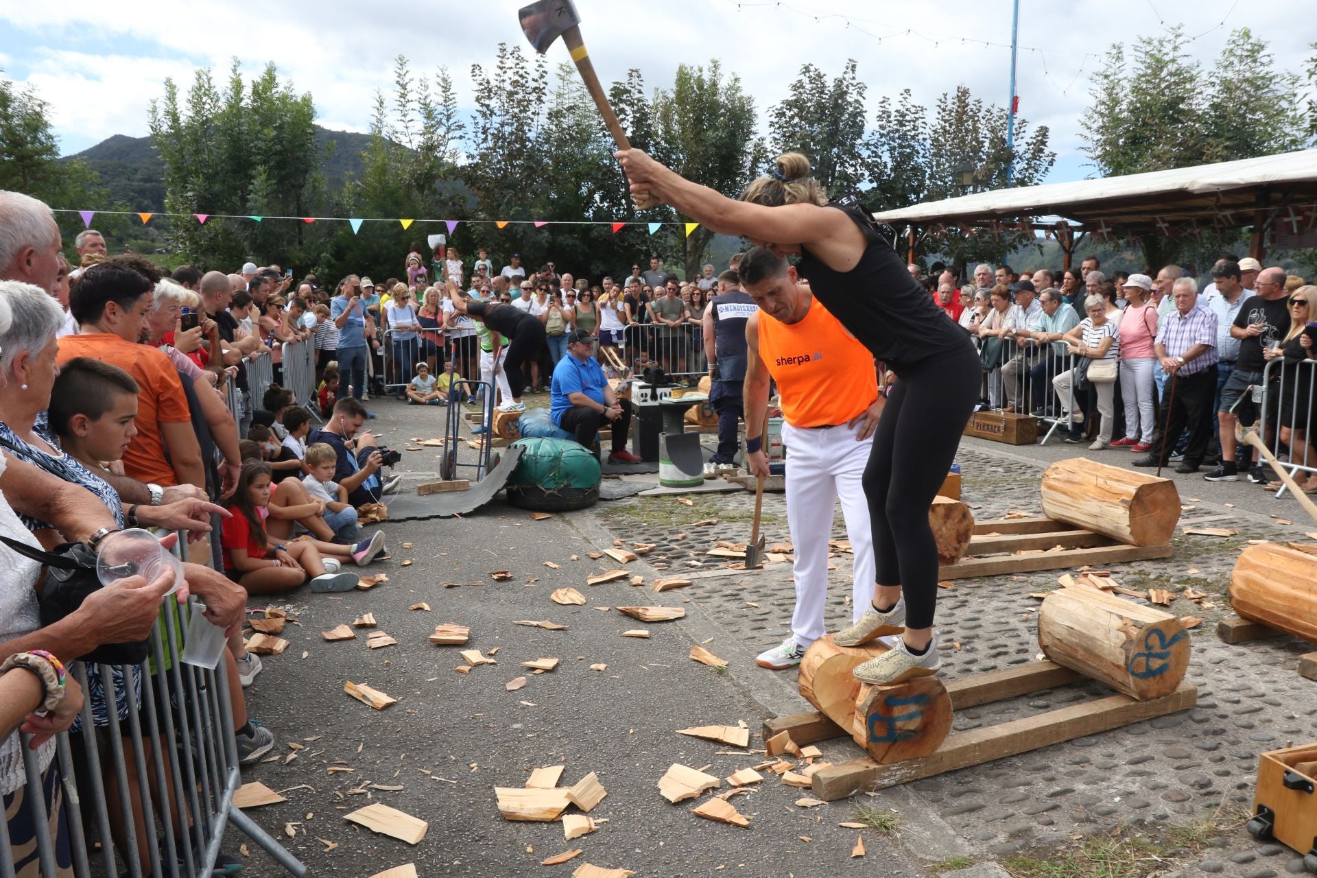 Gran ambiente en las fiestas de Mutriku