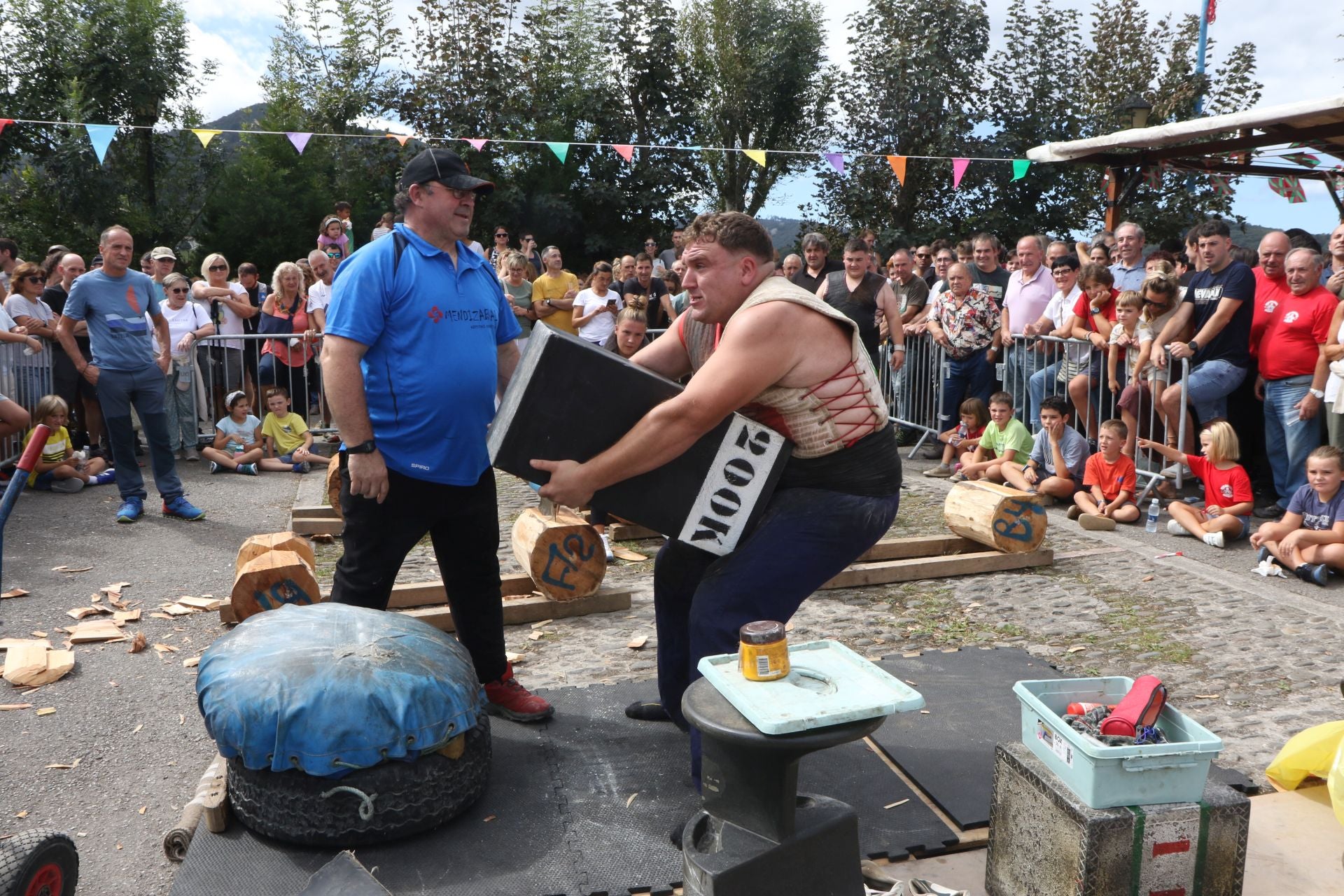 Gran ambiente en las fiestas de Mutriku