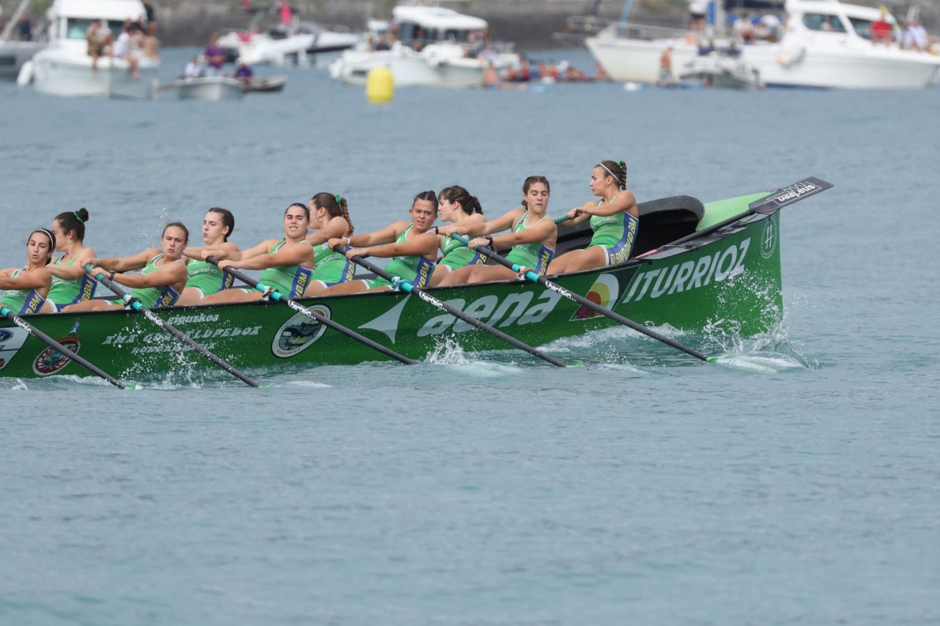 Las imágenes de la regata femenina
