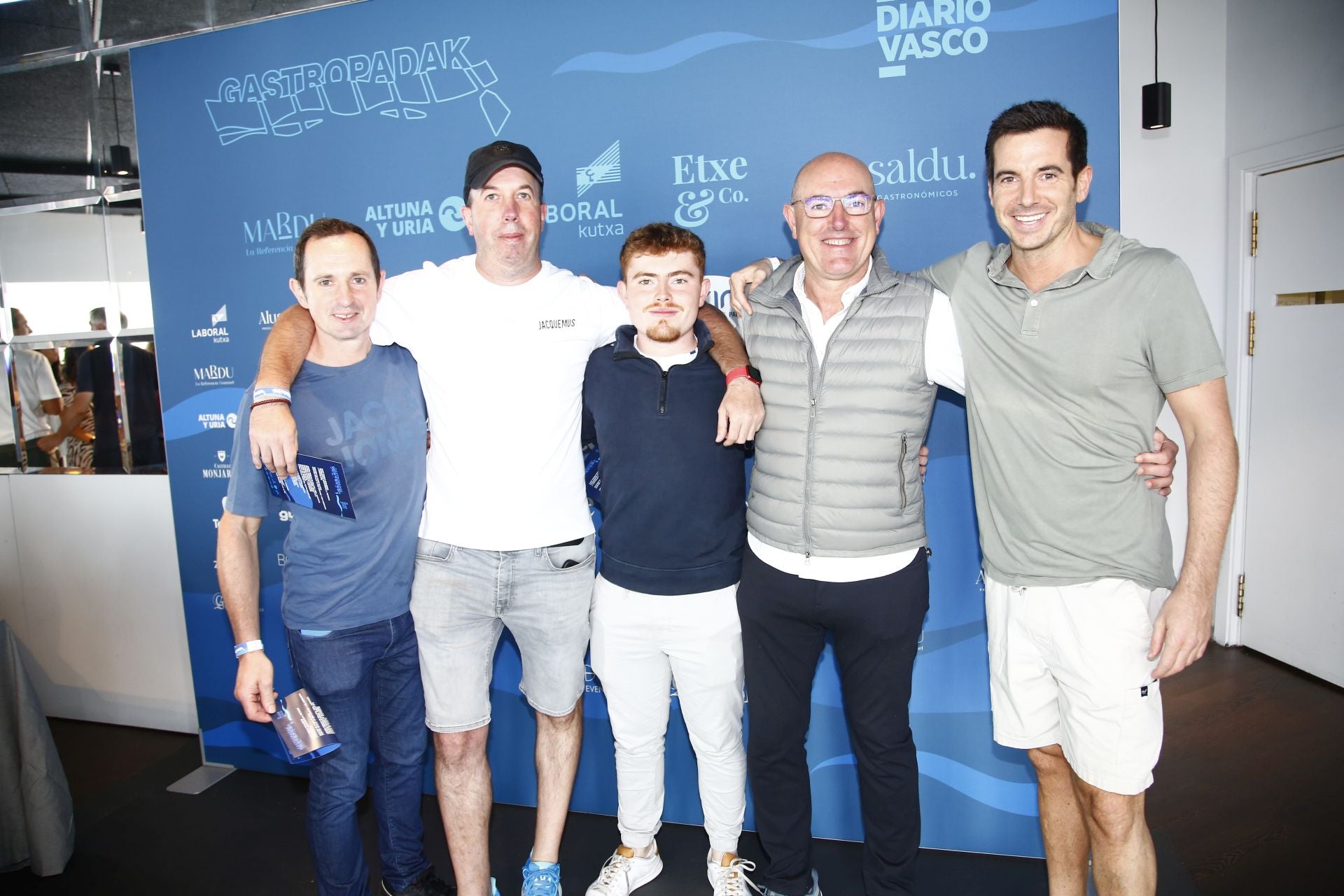 Photocall de la fiesta de DV para disfrutar de la Bandera de La Concha