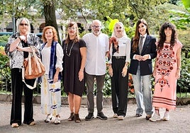 Presentación del proyecto con representantes del Zinemaldia, instituciones, coordinadores y firmas preseleccionadas.