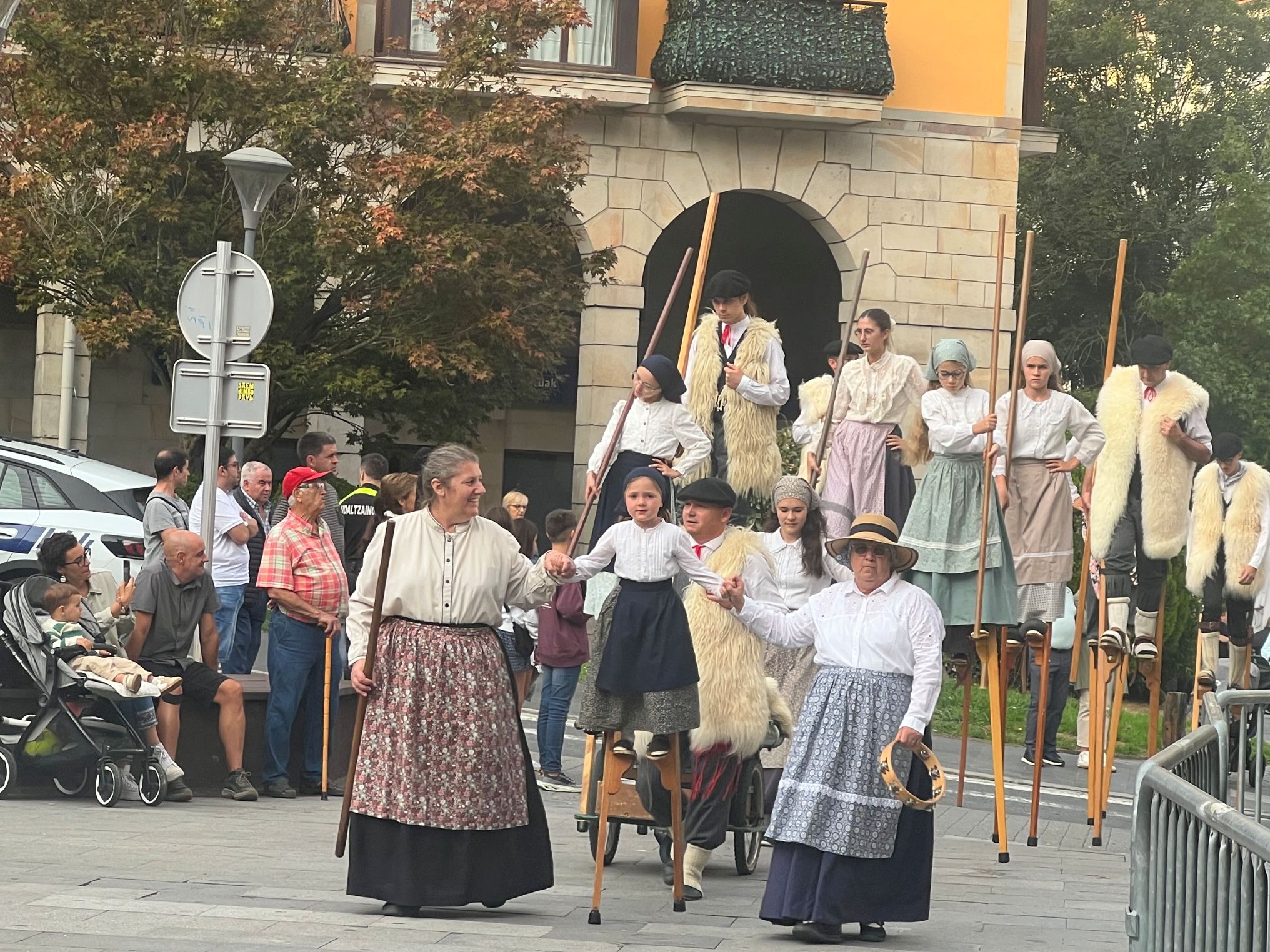 Urretxu, munduko folklorearen ispilu