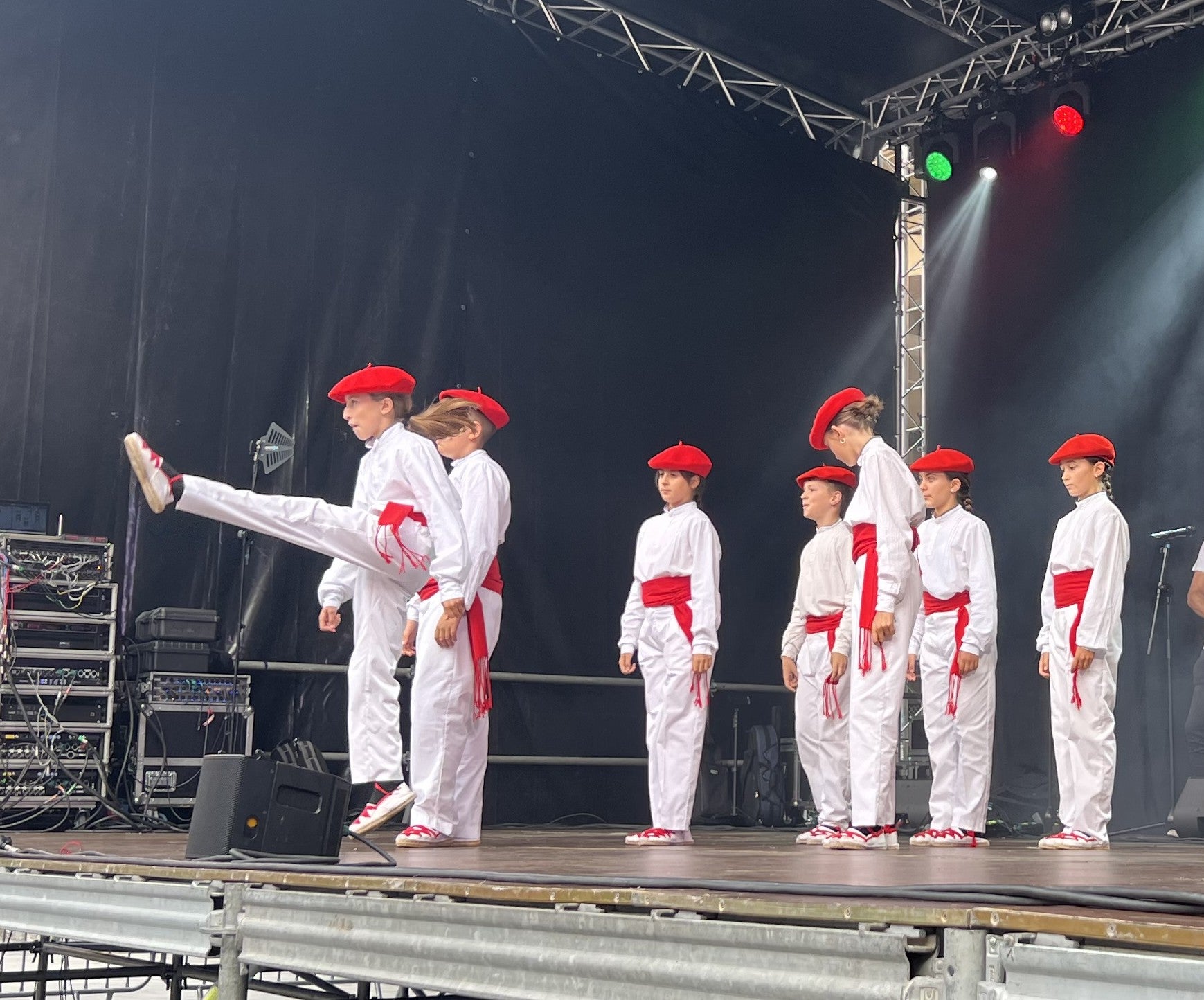 Urretxu, munduko folklorearen ispilu