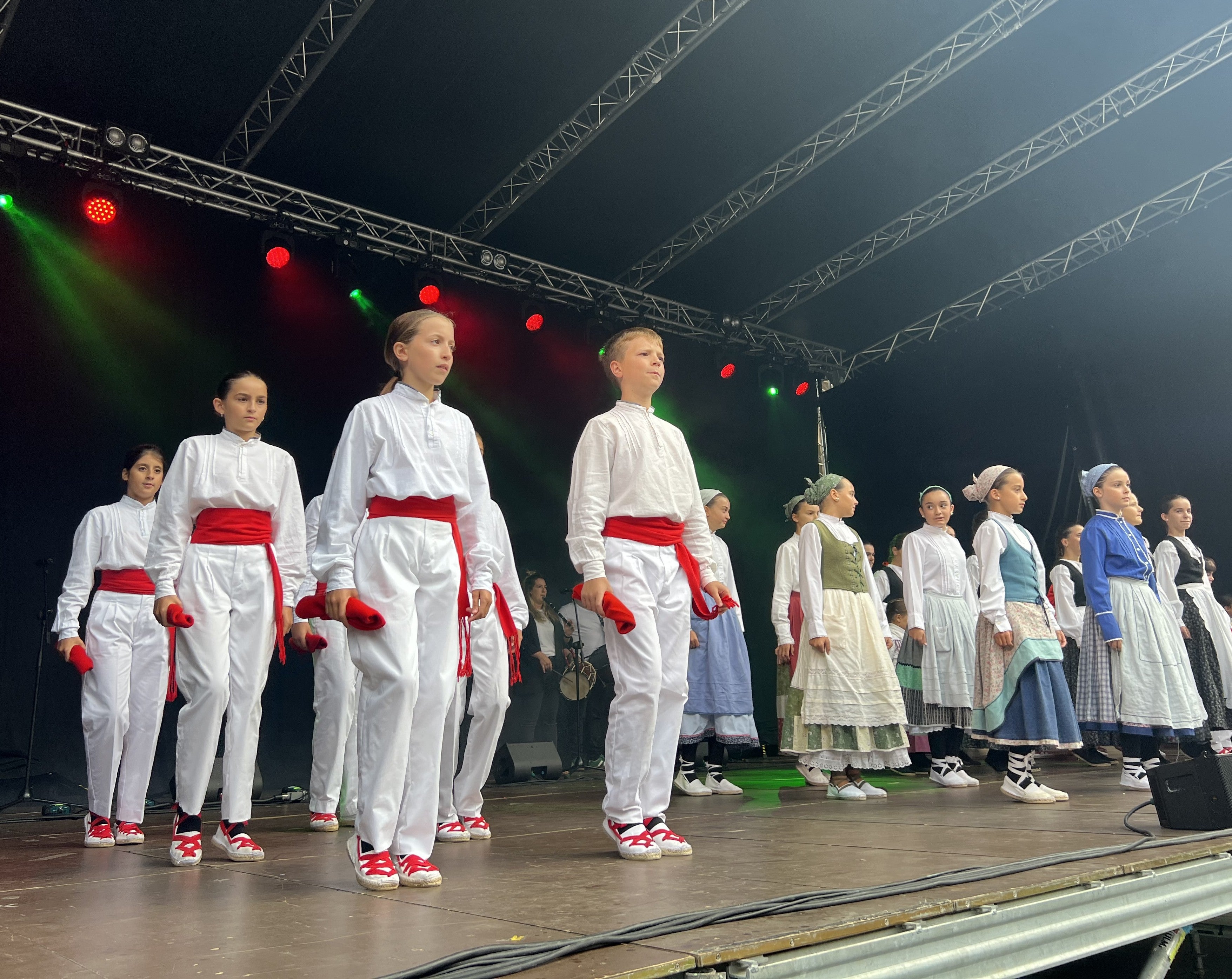 Urretxu, munduko folklorearen ispilu