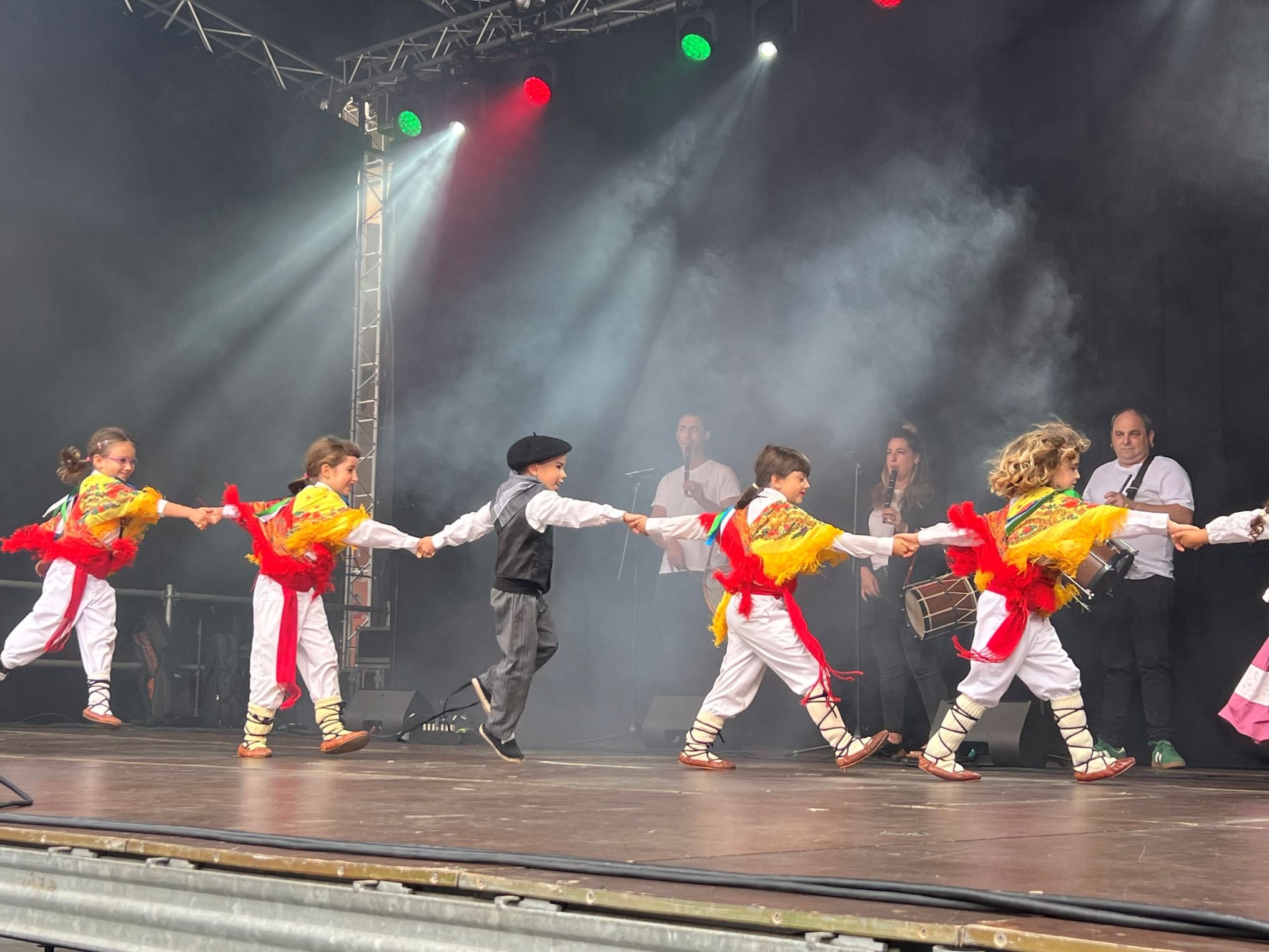 Urretxu, munduko folklorearen ispilu