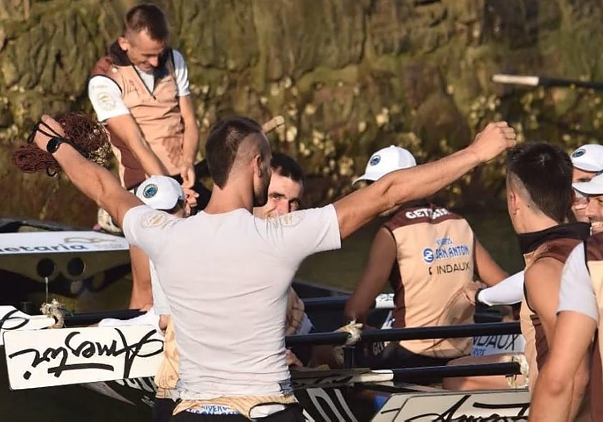 Pozik egoteko arrazoiak badituzte arraunlariek.