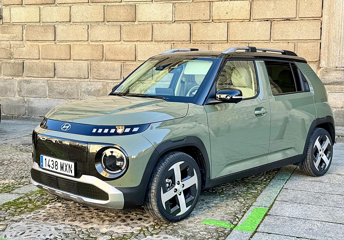 Cuando uno circula con el Inster, la verdad es que se disfruta mucho en los entornos ciudadanos, su habitat más natural.