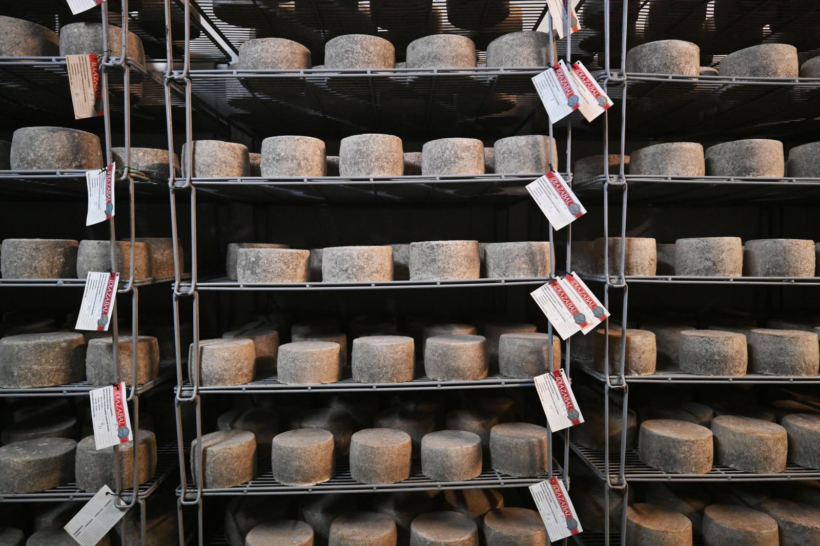 La familia Jauregi Gorrotxategi abre a DV las puertas de la quesería La Leze