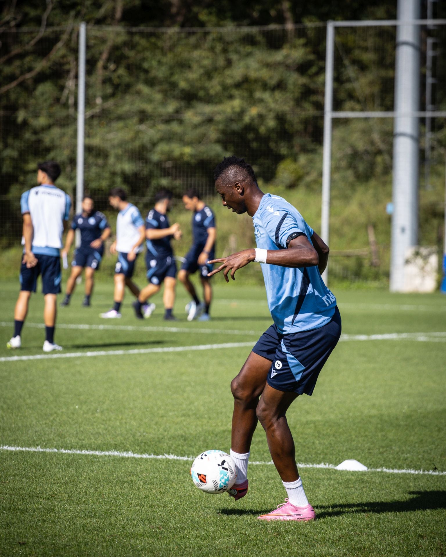 Sergio dirige un entrenamiento con muchas novedades