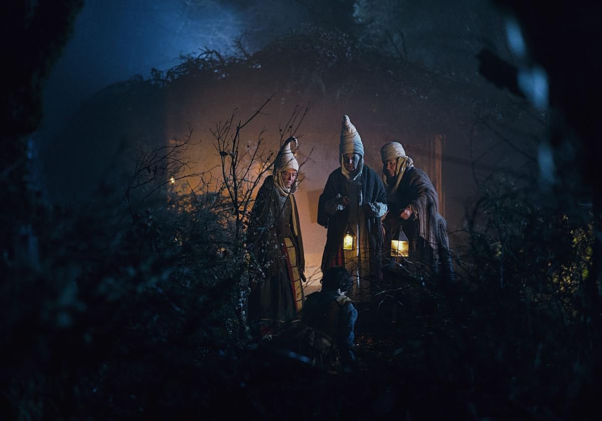 Iñake Irastorza, Elena Irureta y Ane Gabarain, en una escena de Gaua.