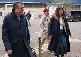 Aitor Esteban y Maitane Ipiñazar, a su llegada al Atano III para la celebración de la Asamblea Nacional del PNV en marzo pasado.