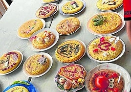 Una muestra de las tortilla a concurso en 2024.