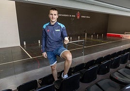 Unai Amiano, en el frontón Uranzu de Irun.