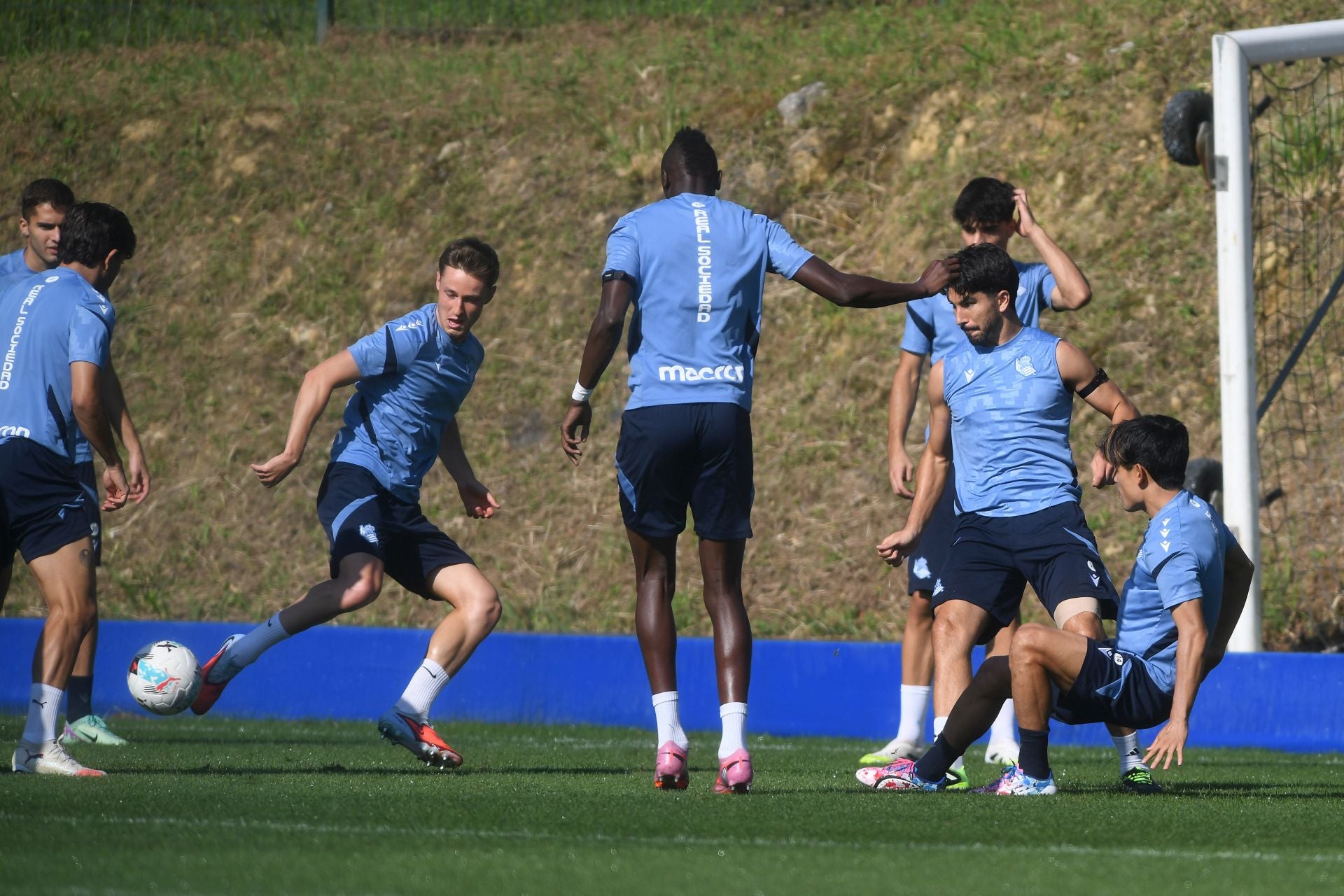 Caluroso último entrenamiento en Zubieta