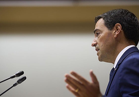 El lehendakari, Imanol Pradales, en el Parlamento Vasco.