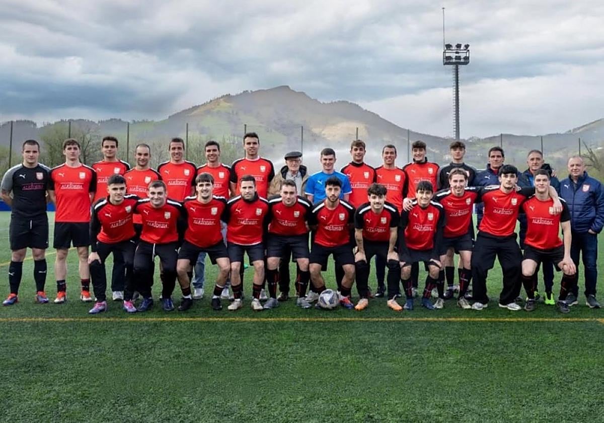 El Urki Alkideba hará su debut a domicilio en la división de Honor Regional este sábado en Beasain.