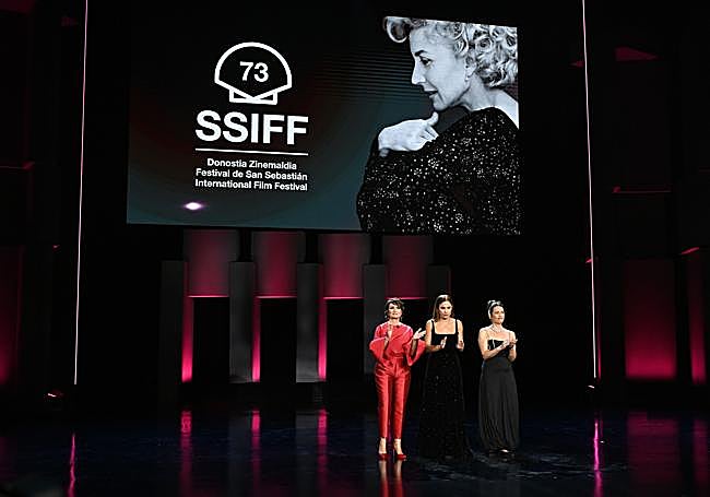 Homenaje a Marisa Paredes en la inauguración