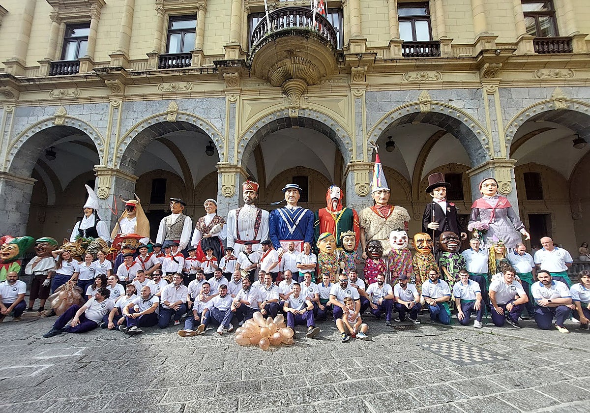 Euskal Jaiak toman las calles en Hernani