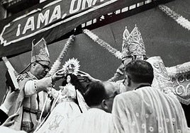 Coronación de la Virgen de Urrategi en 1950.