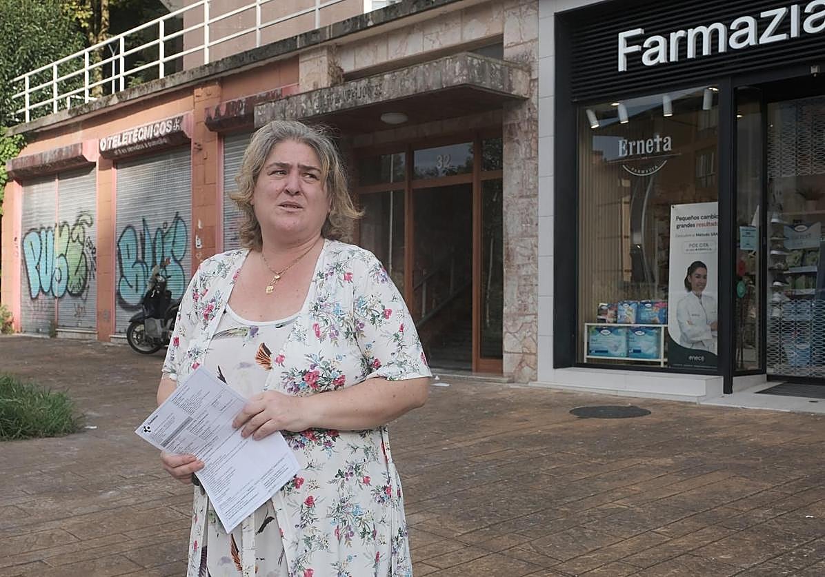 «He ido con ella en ambulancia, estaba en shock. Se ha salvado porque ha salido al balcón, si llega a seguir a su marido...»