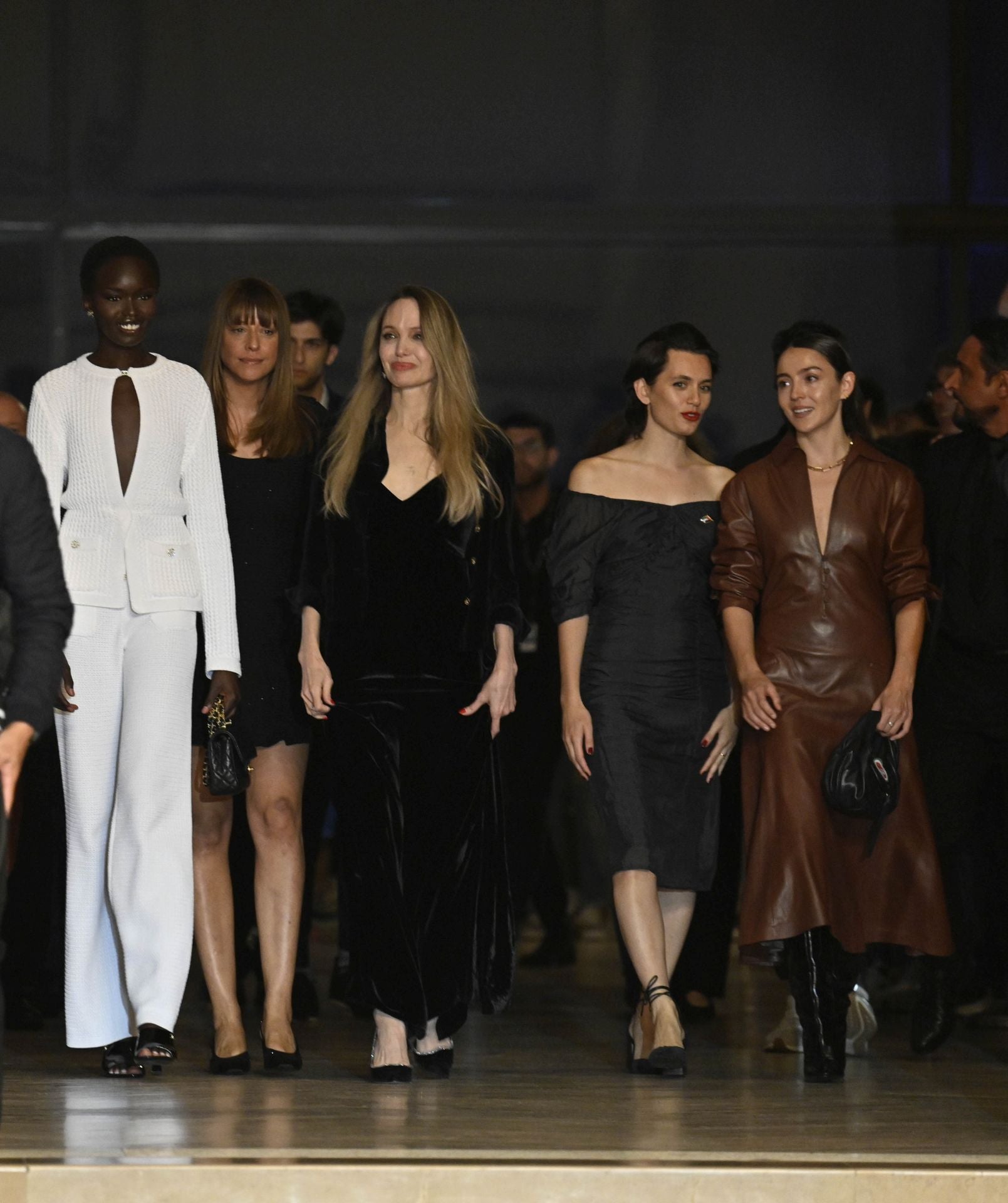 El caluroso aplauso a Angelina Jolie en el Kursaal de San Sebastián