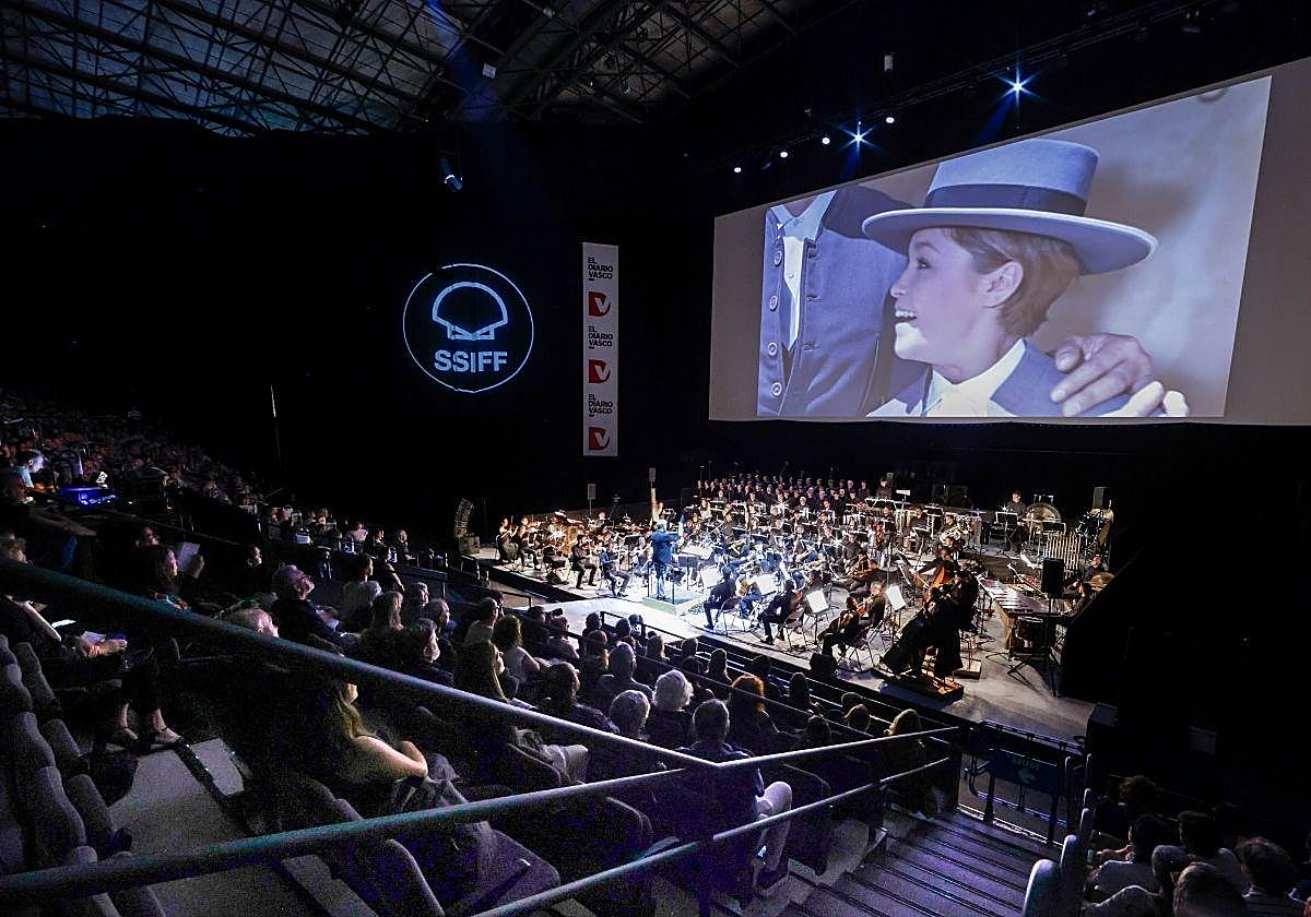 El Velódromo congregó a 3.000 personas para escuchar a la Euskadiko Orkestra.