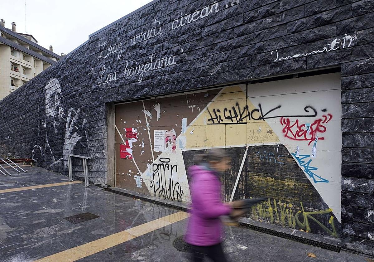 Local de la plaza de Benta Berri que se acondicionará para su uso como aparcamiento de bicicletas.