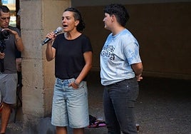 Las bertsolaris Maialen Lujanbio y Eli Pagola.