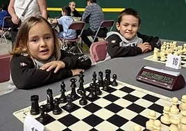 Representantes del Anaitasuna-Kakute Xake Taldea en el Urretxuko Xake Txapelketa y en el Gambito Nocturno Euskal Pizza de Astigarraga.