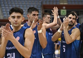 Nacho Varela, Manex Ansorregi, Ondrej Hanzlik y Aitor Zubizarreta, tras el encuentro amistoso frente al Biele Iraurgi.