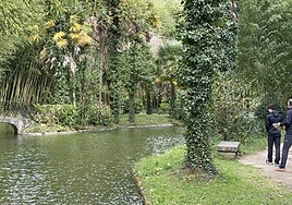 La visita guiada por el jardín tendrá lugar por la tarde.