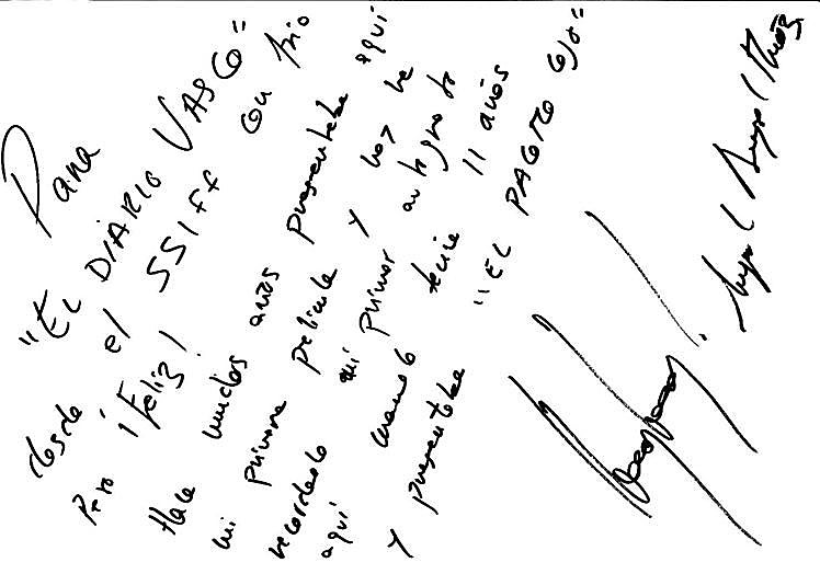 «Para El Diario Vasco, desde el SSIFF con frío pero ¡feliz! Hace muchos años presentaba aquí mi primera película y hoy he recordado mi primer autógrafo aquí cuando tenía 11 años y presentaba 'El palomo cojo'», escribe el actor.