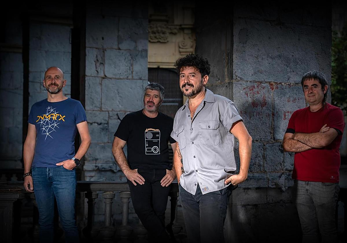 Etzakit taldeak 'Zergatik ez?' lelopean ospatuko du 30. urteurrena