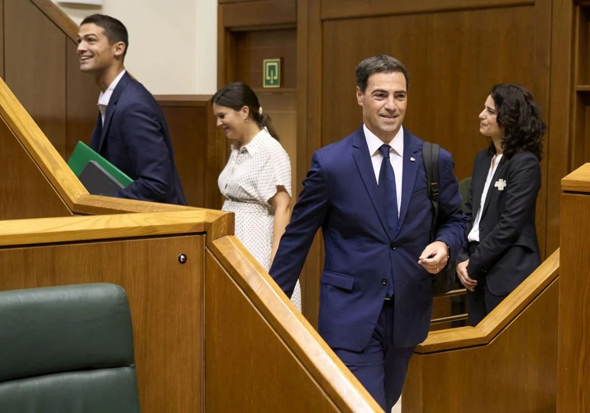 El lehendakari, Imanol Pradales, durante el Pleno de Control de la semana pasada.