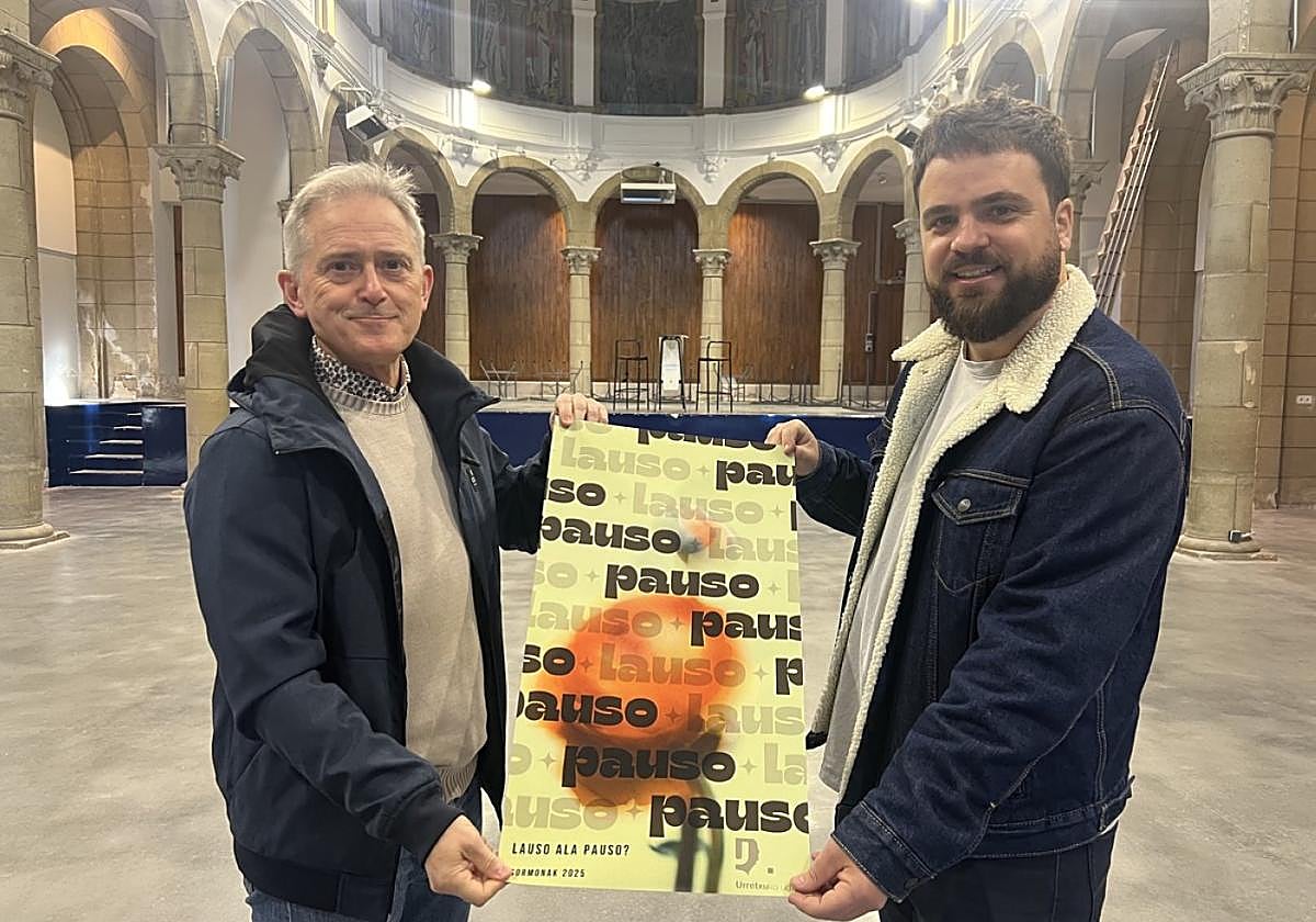 El alcalde Jon Luqui y el técnico de Juventud Beñat Zamalloa dieron a conocer las bases de esta edición.