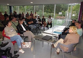 Un momento de la asamblea de socios celebrada este jueves en las instalaciones de Mojategi.