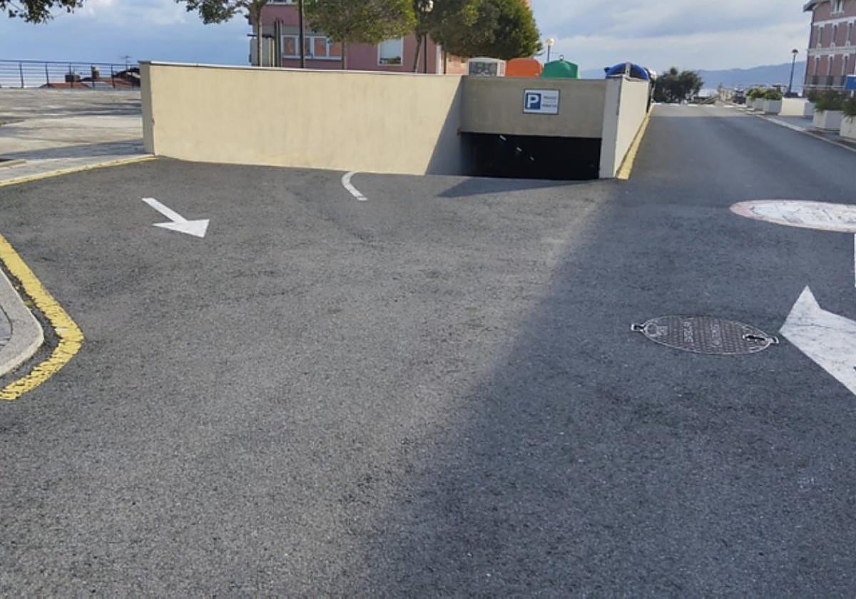 Balentziaga kaleko aparkalekua.