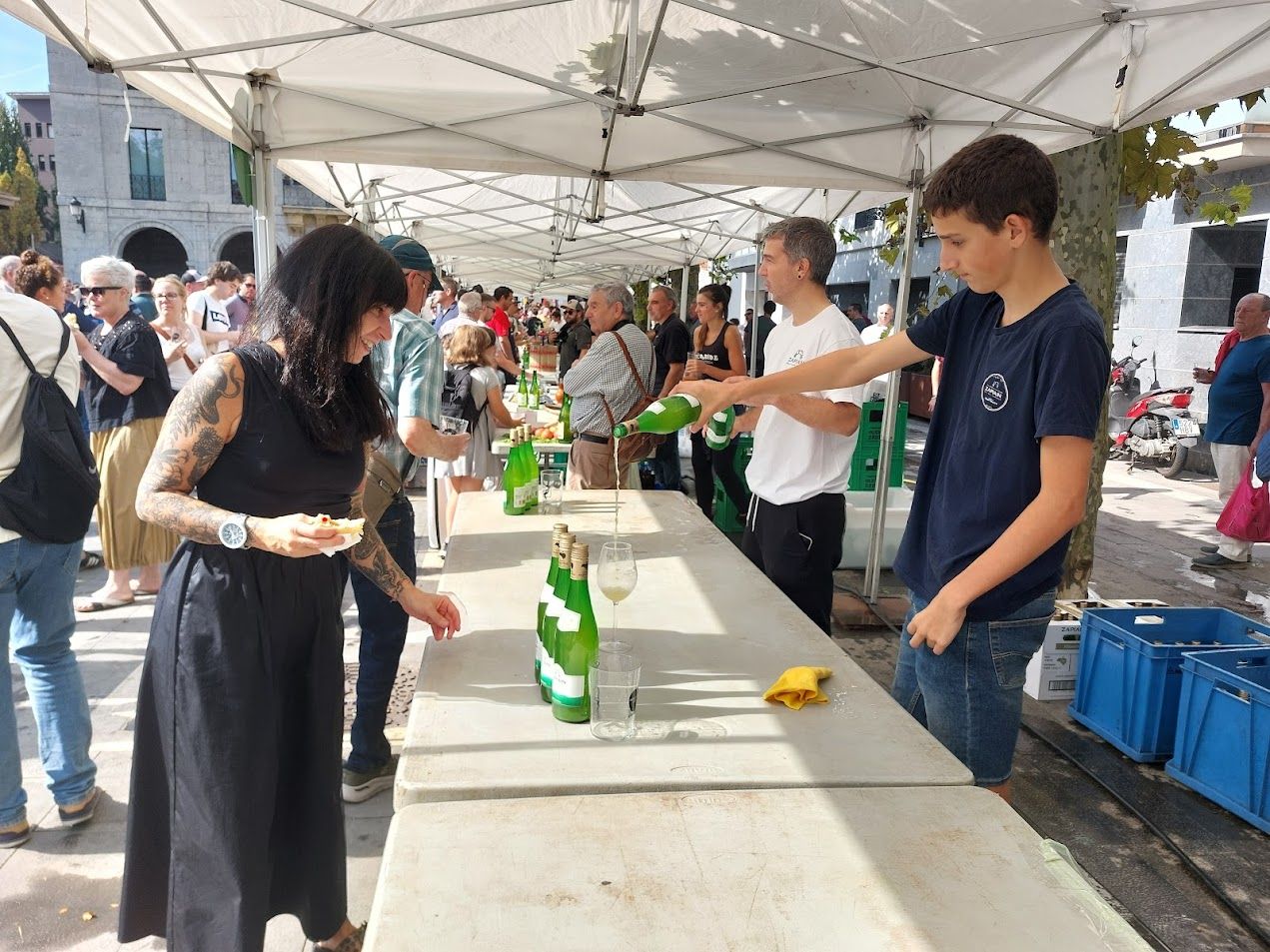 Sagar Uzta ikaragarria Foru Plazan