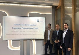 Goia, Orbegozo y Gabarain, este martes durante la presentación del Presupuesto 2026.