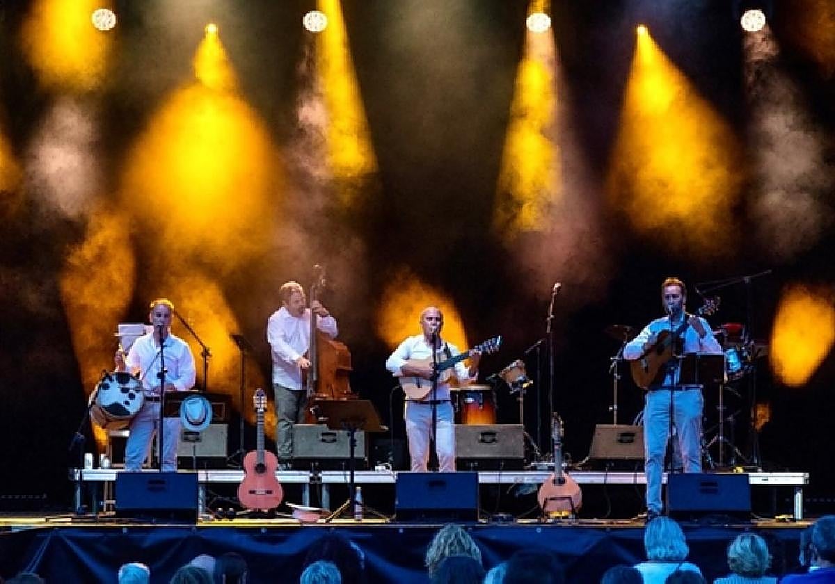 'Pan con Chile', afamado por sus boleros, habaneras y rancheras.