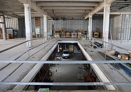 Obras en el edificio Pescadería de la Bretxa, adonde se trasladará en otoño de 2026 el mercado tradicional y las baserritarras de la plaza.