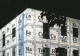 Tecnología de mapping sobre las fachadas del museo en la fiesta de décimo aniversario.