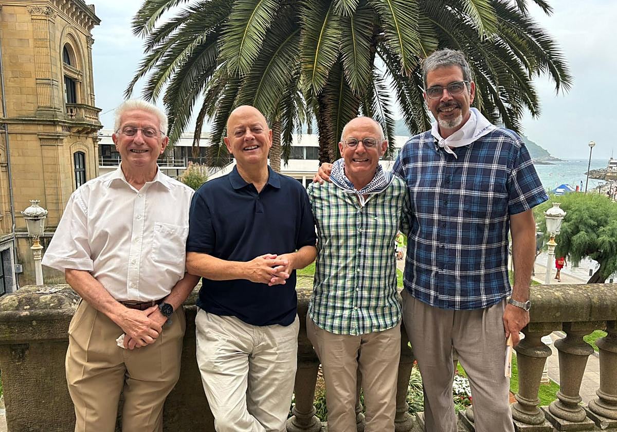 Los cuatro alcaldes vivos, Albistur, Elorza, Izagirre y Goia, en la última Semana Grande