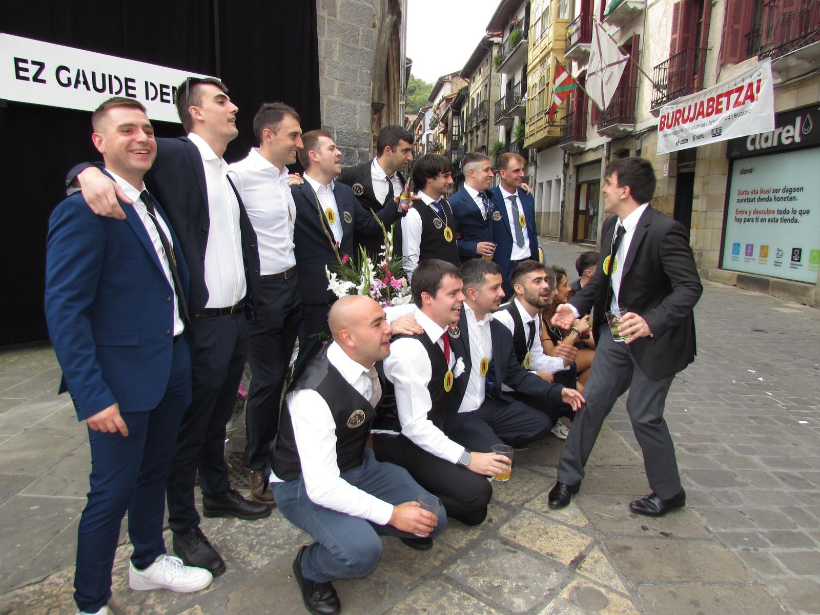 Arrasate se viste de gala para celebrar Maritxu Kajoi