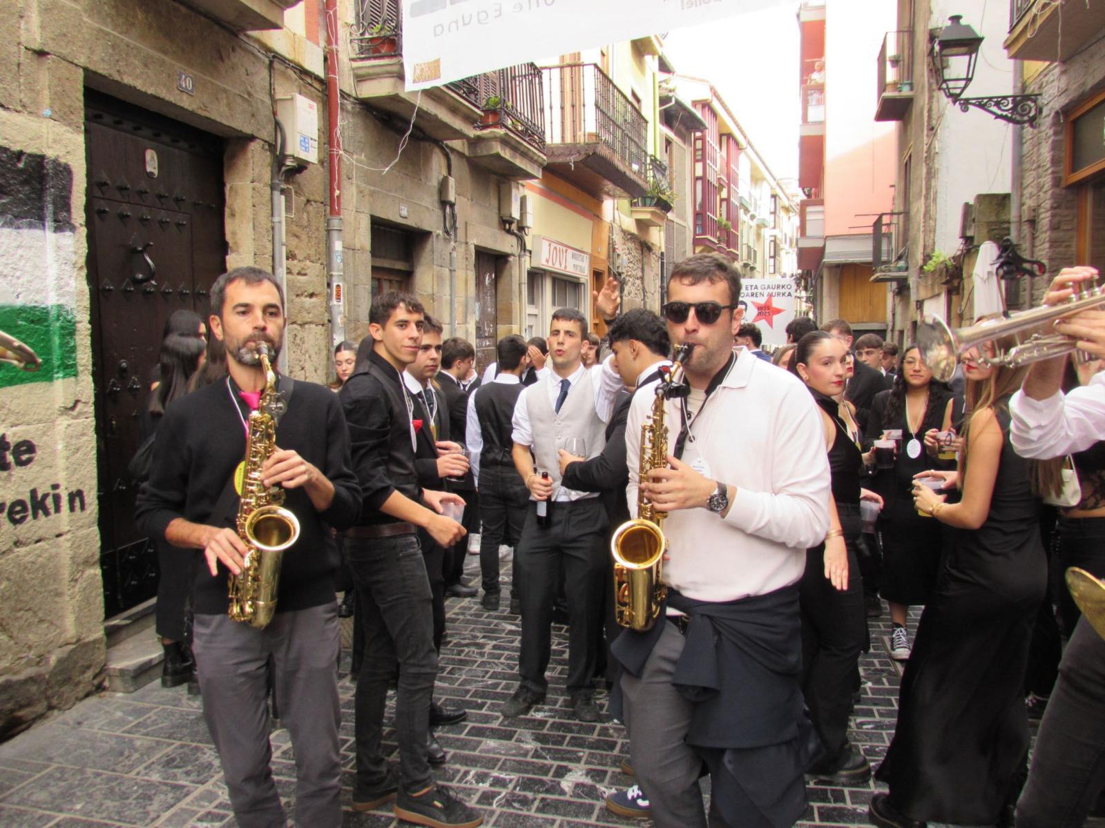 Arrasate se viste de gala para celebrar Maritxu Kajoi