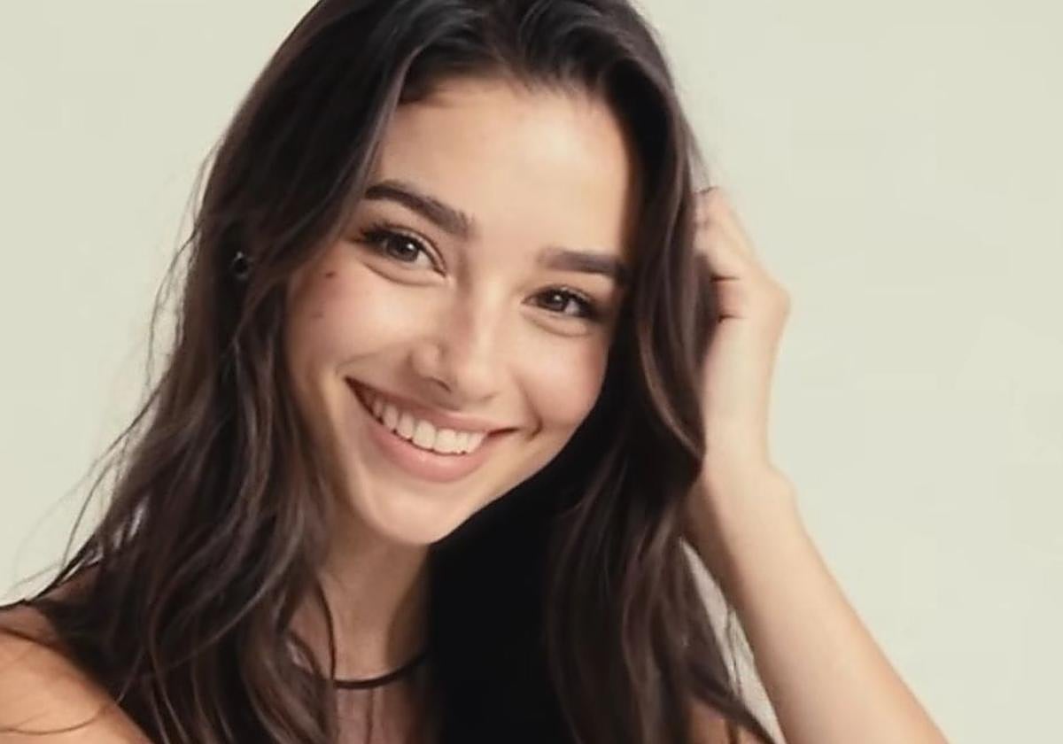 Scarlettenak egin du; Tilly dator