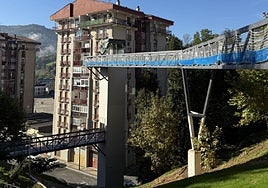 El tercer ascensor de Floreaga estará operativo a finales de año.