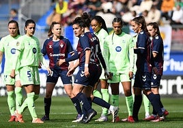 El Eibar recibirá al Barcelona esta tarde, a las 15.00 horas, en Ipurua, y Goikoetxea pide «concentración» a sus jugadoras.