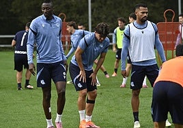 Sadiq, Aramburu y Yangel, durante un entrenamiento preparando el partido ante el Rayo de esta tarde