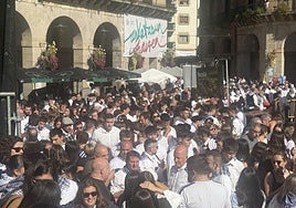 Las kuadrillas llenan un Oñati muy 'tropical'